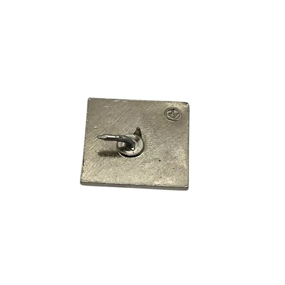 Vintage Apple IIc Rainbow Logo Red Square Enamel Tie Tack Lapel Pin - Picture 2 of 3